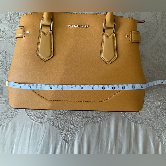Michael Kors Mustard Satchel orange purs - Picture 6 of 6